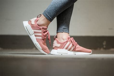 adidas nmd r1 schwarz pfirsich rosa|adidas nmd r1.